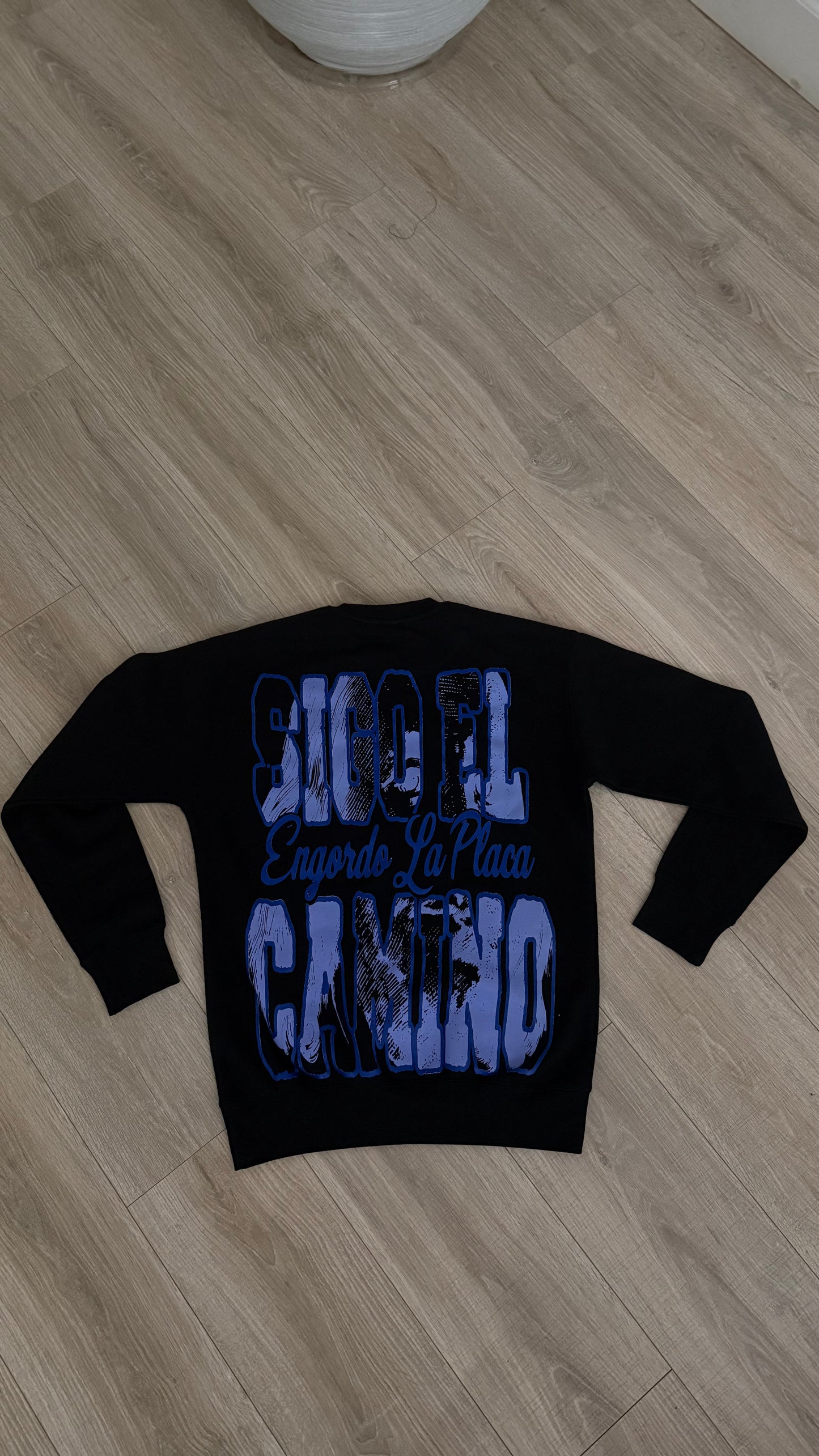 MD CRYSTAL CREWNECK