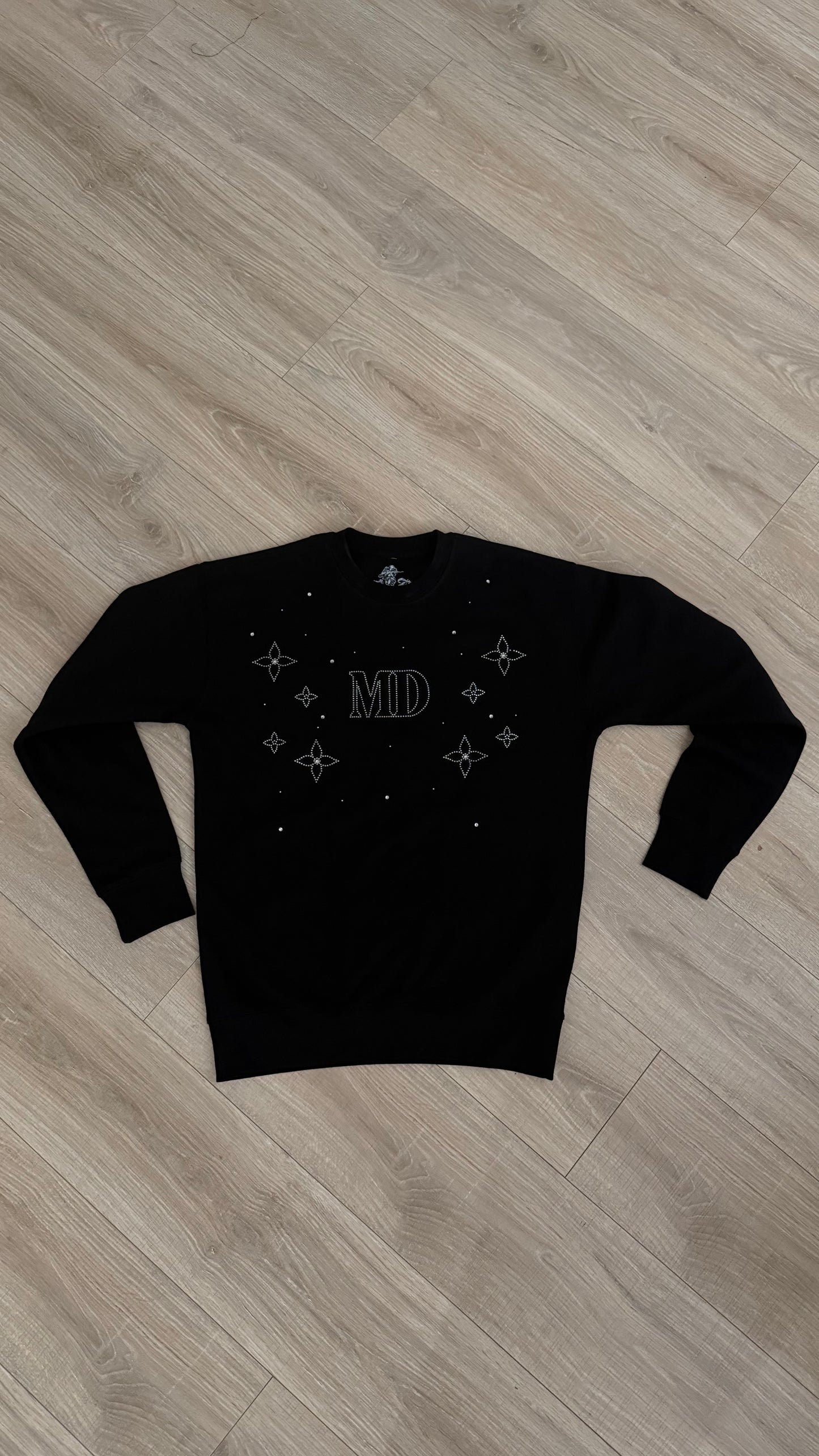 MD CRYSTAL CREWNECK